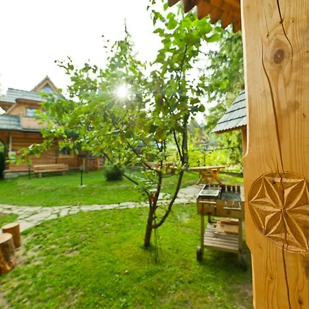 Wooden Tatra House Semesterpark